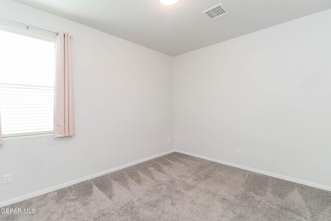 Building Photo - 12832 Haxby St