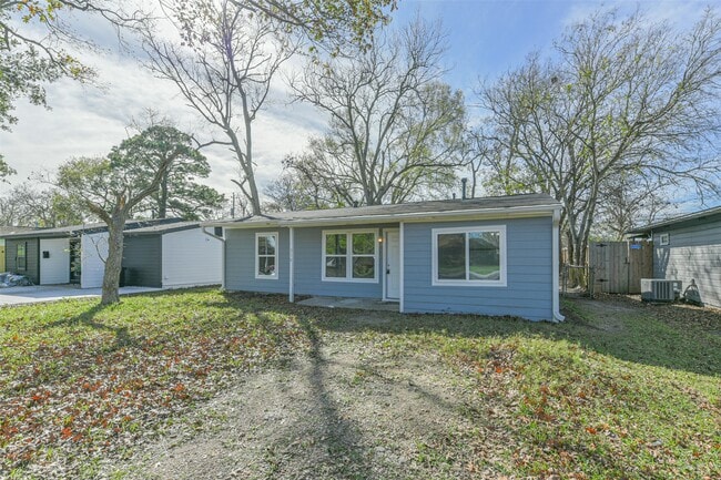 Building Photo - 510 S Utah St