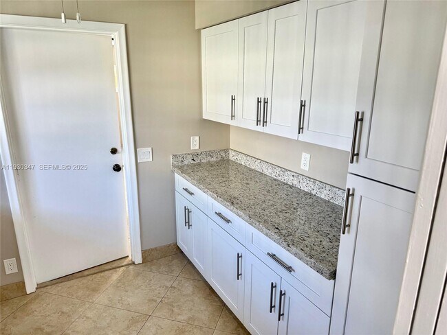 Building Photo - 360 NW 53rd St