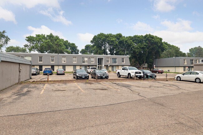 Building Photo - 819 11th Ave S