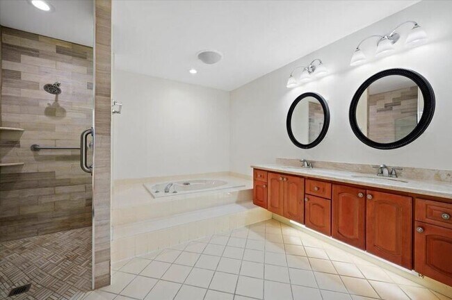 Building Photo - 180 Ridge Rd