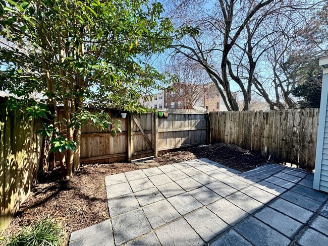 Building Photo - Completely Renovated & Ready 02-25-26! 2 Primary Suites, All Appliances Convey and Dog-Friendly!