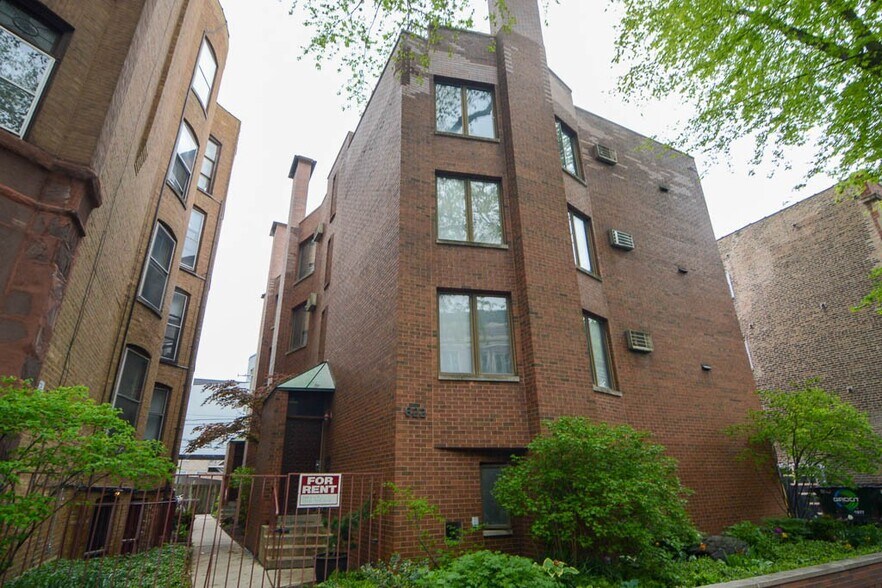 Primary Photo - 622 W Wellington Ave