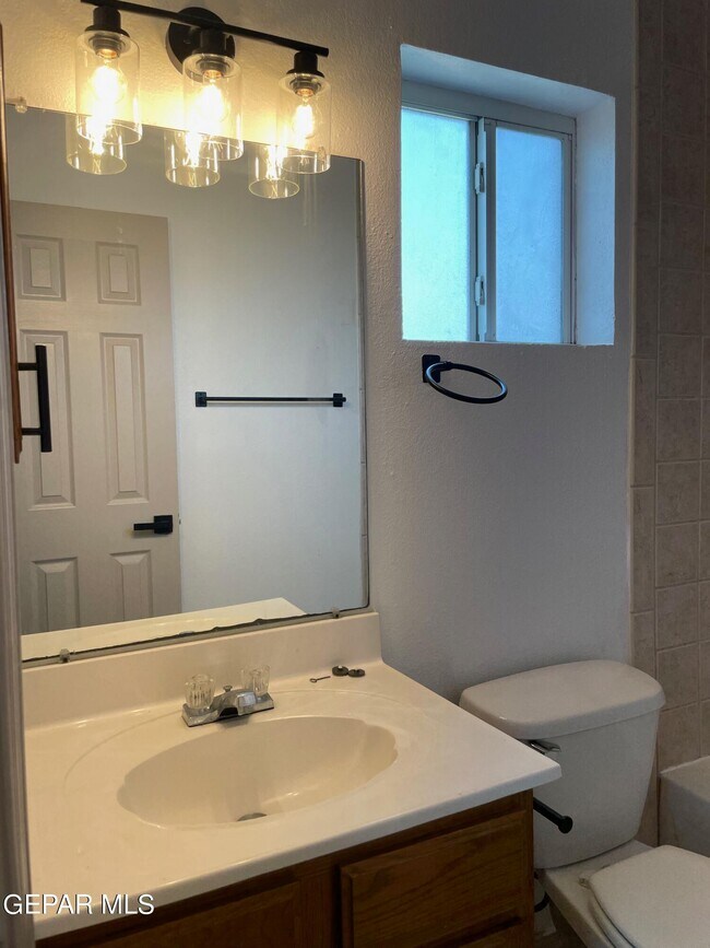 Building Photo - 12325 Tierra Arena Dr