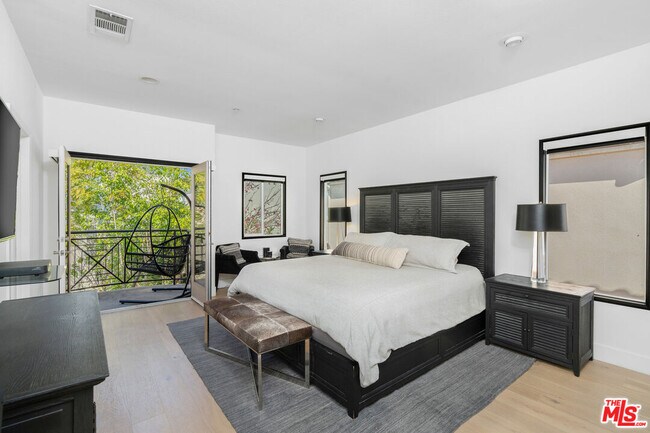 Building Photo - 5732 S Celedon Creek