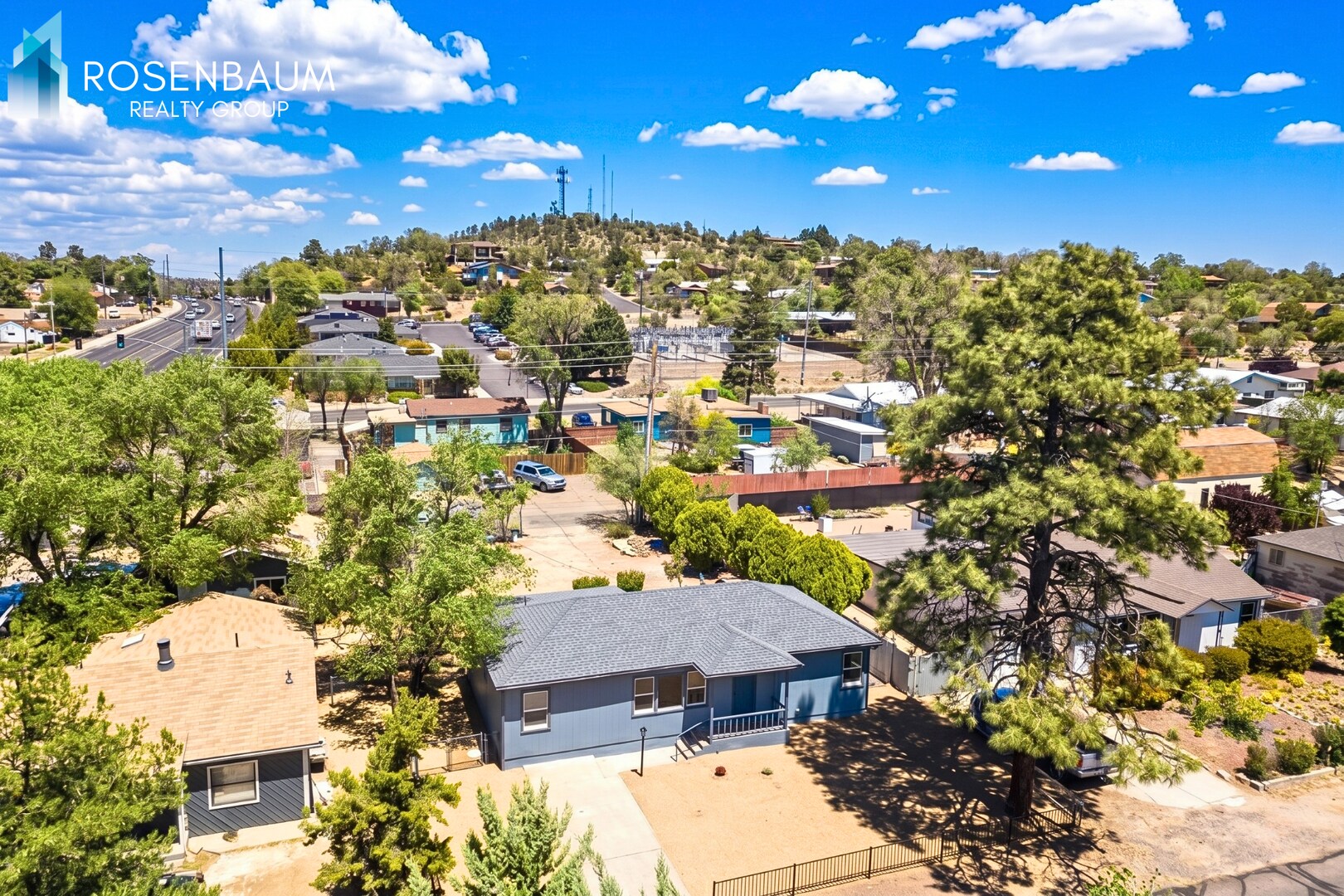 Building Photo - Charming 3-beds, 2-baths single-level home nestled in the desirable Prescott Heights community!