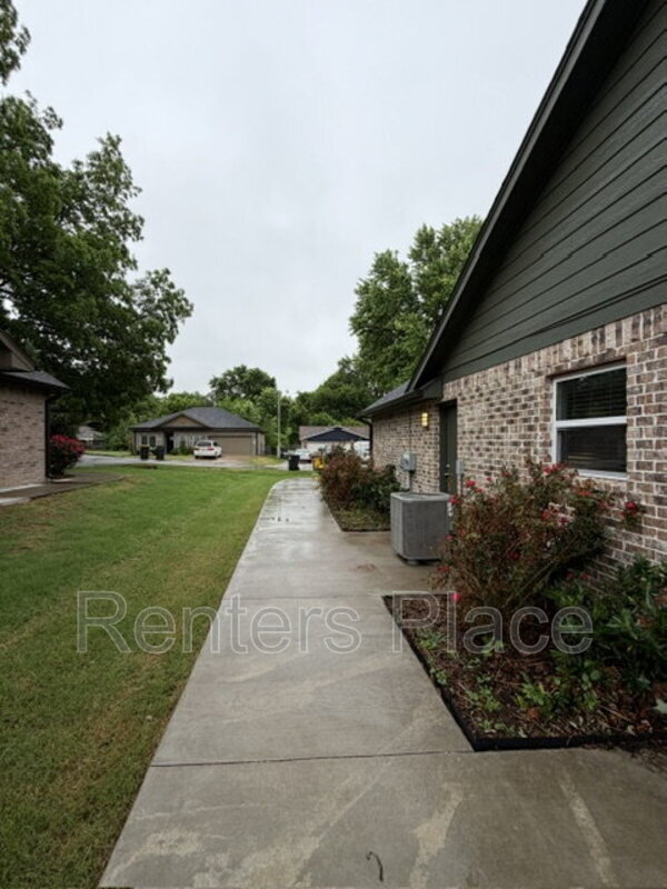 Building Photo - 29035 East 153rd St S