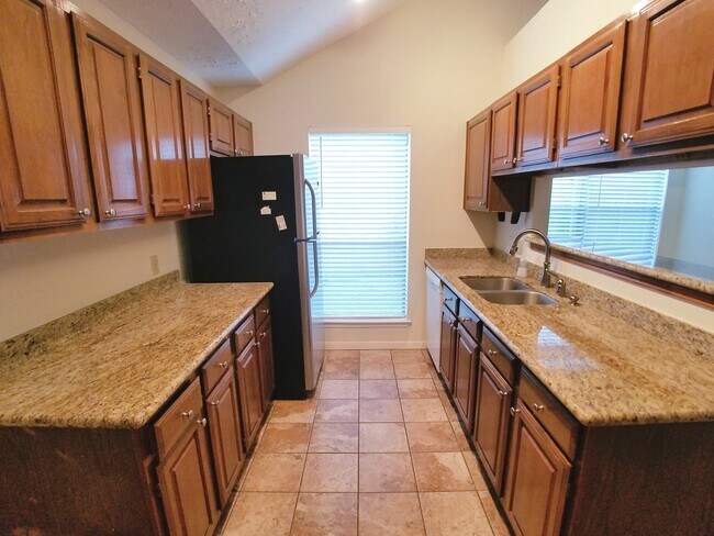 Building Photo - 2111 Echo Ridge