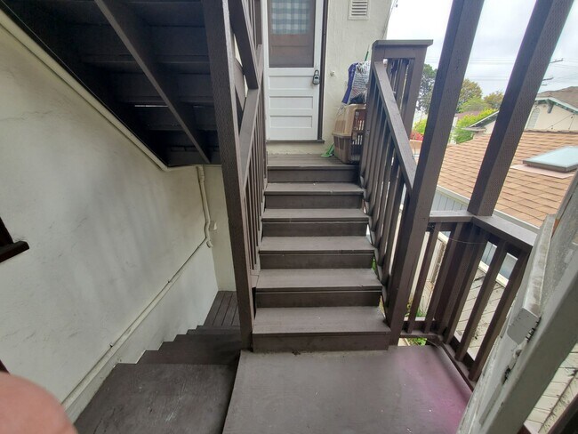 Building Photo - Charming 1 Bedroom/1 Bath Apartment for Rent