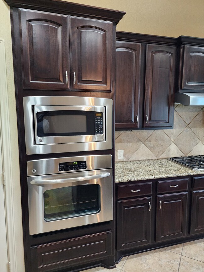 Building Photo - 16331 Gentle Slope Ln