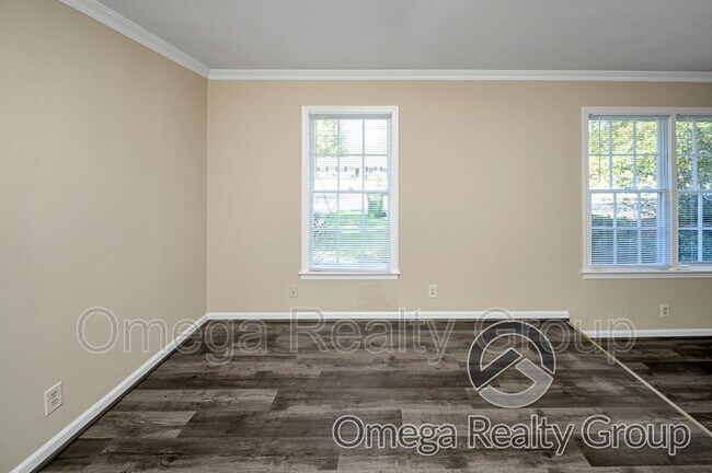 Building Photo - 3215 Walton Dr