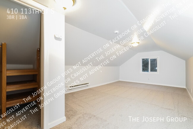 Building Photo - 410 113th St S