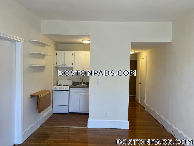 Building Photo - 1315 Commonwealth Ave