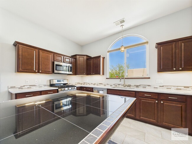 Building Photo - Bright & Airy | Spacious Kitchen, A/C & Ga...