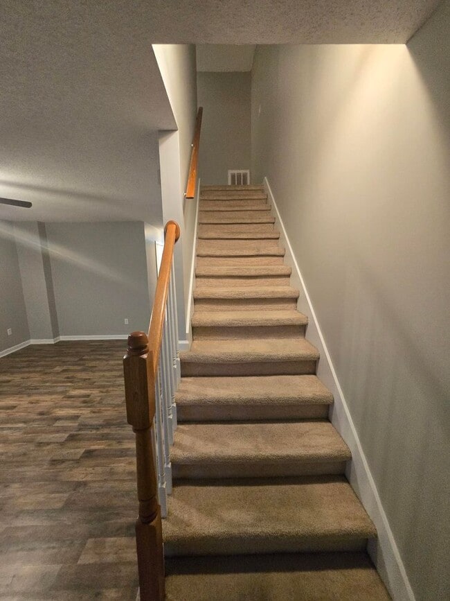 Building Photo - Spacious 2-Bedroom Townhome – End Unit wit...