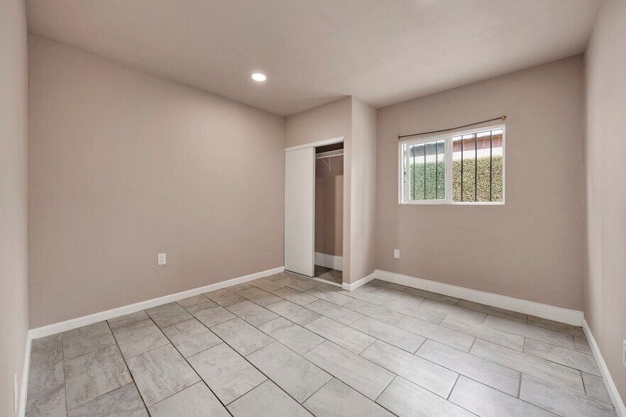 Building Photo - 4341 Laurel Canyon Blvd