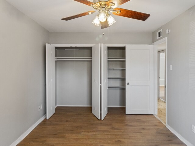 Building Photo - 2822 Linhaven Dr