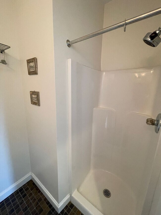 Building Photo - 107 Liberty St.