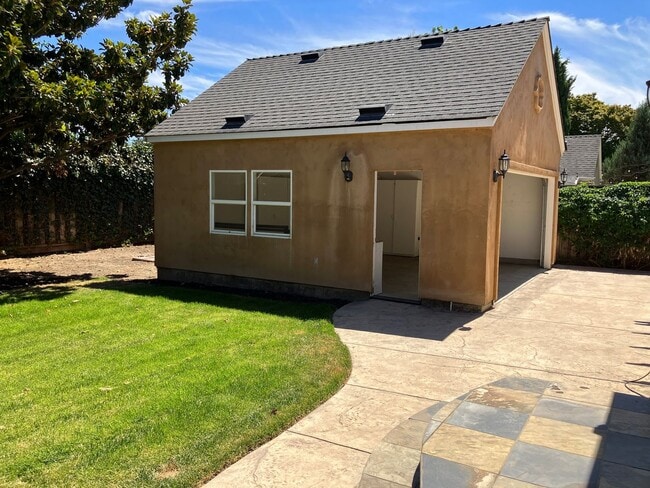Building Photo - Charming Willow Glen Retreat – 3BR/2BA Jus...