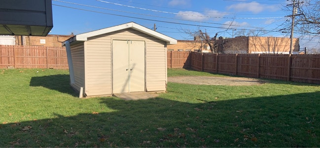 Building Photo - 623 Tiffany Dr