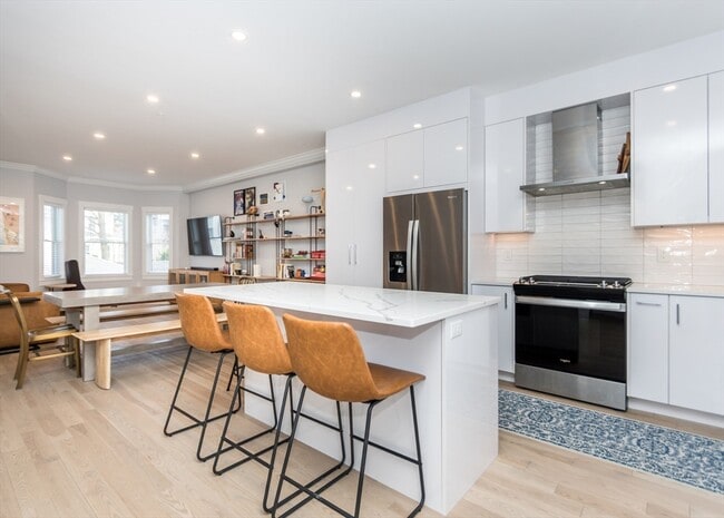 Building Photo - 29 Cherry St