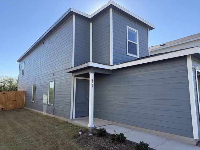 Building Photo - 807 Sandhill Crane Ln