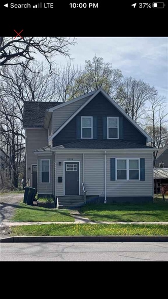 Building Photo - 1058 S Plymouth Ave