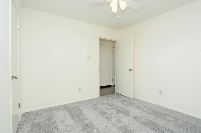 Building Photo - 1418 Crawley Ct