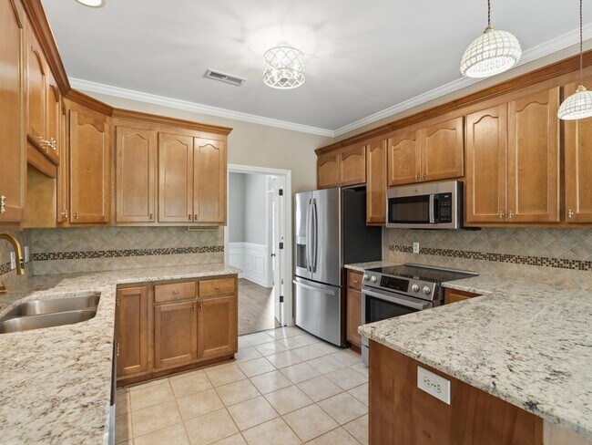Building Photo - 2819 Willowick Tr SE
