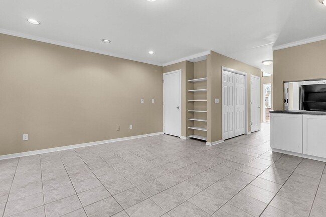 Building Photo - Pond View 3 Bedroom, 2 Bath Home in Ashley...