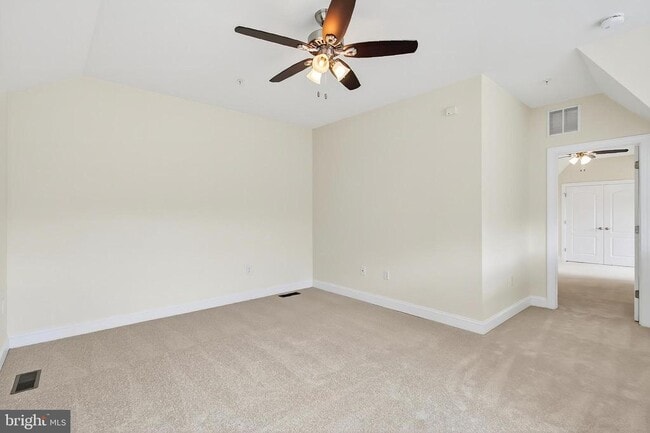 Building Photo - 322 N George Mason Dr