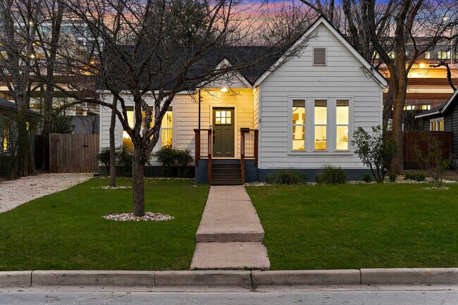 Building Photo - 3308 Robinson Ave