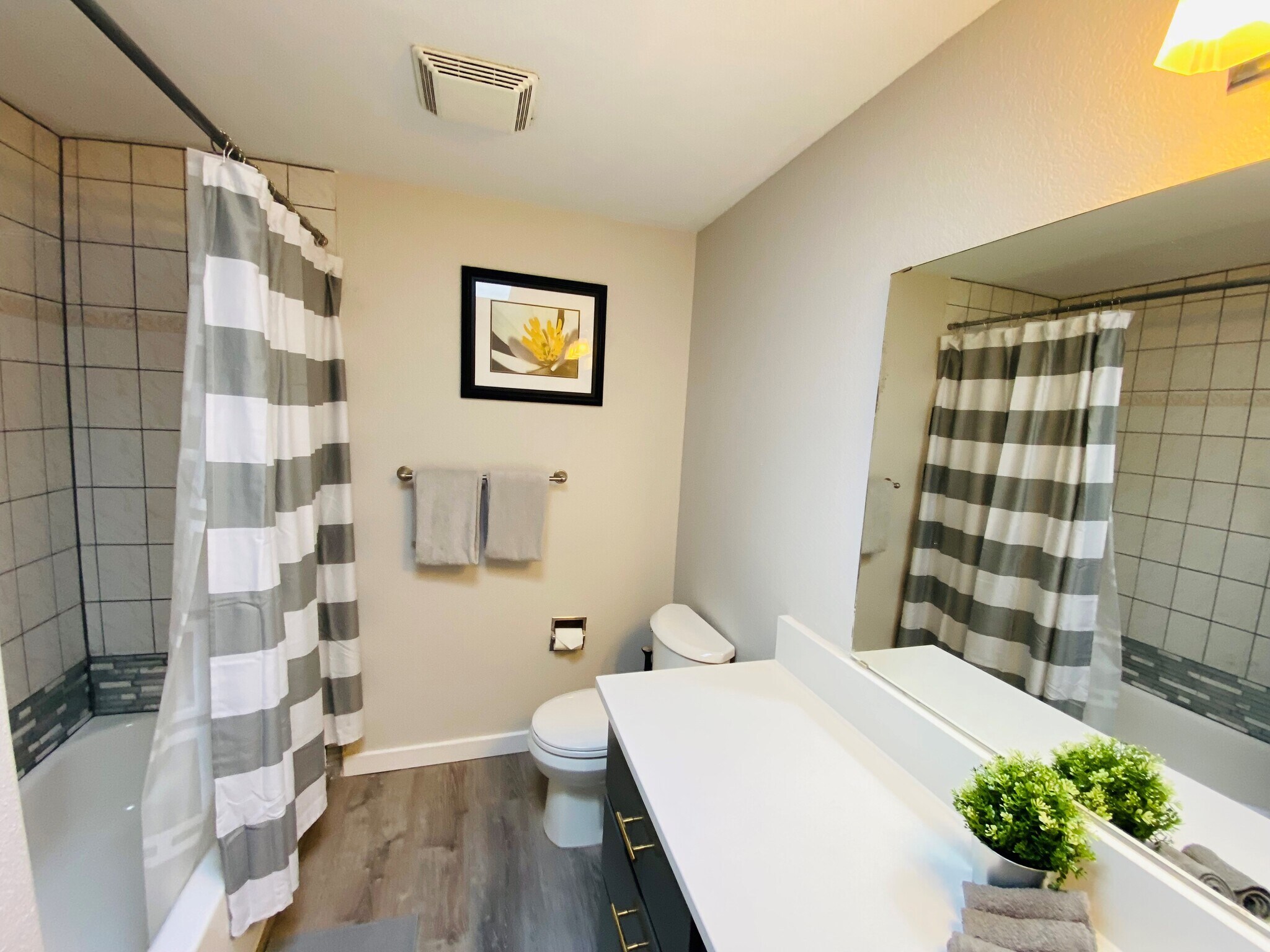 Bathroom - 424 102nd Ave SE