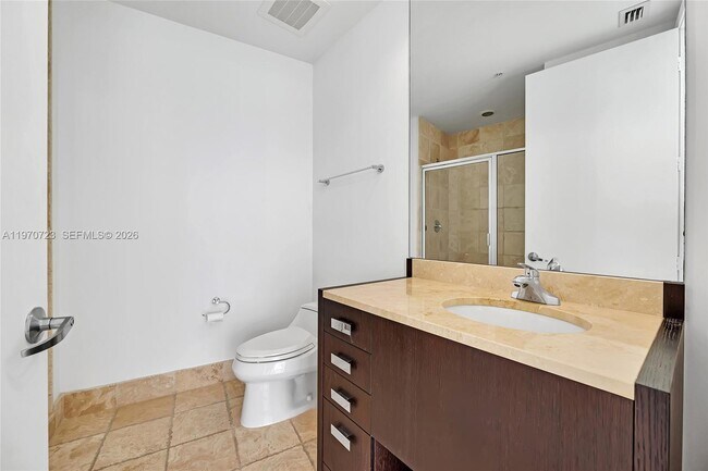 Building Photo - 18201 Collins Ave