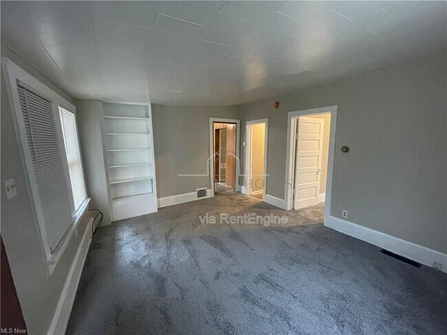 Building Photo - 1213 Sherman St