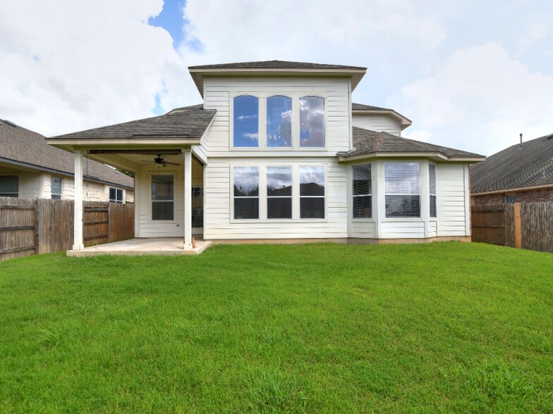 Building Photo - 3664 Rosalina Loop