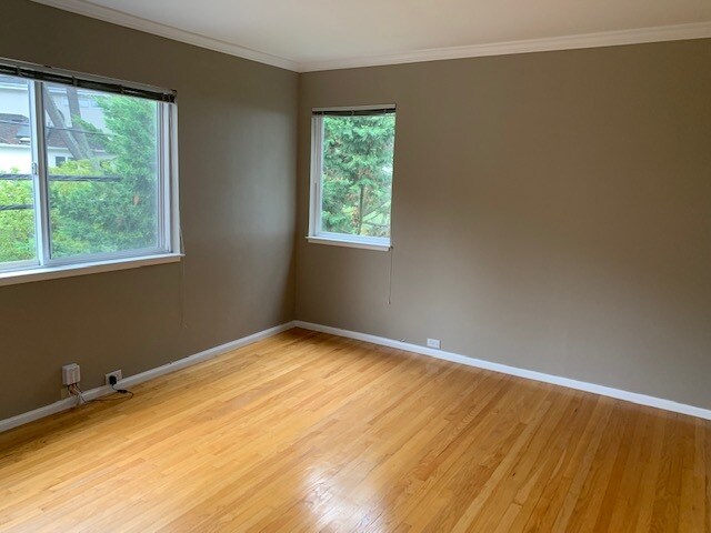 Master bedroom - 6415 Snake Rd