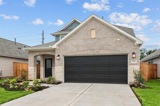 Building Photo - 31915 Splendor Dr