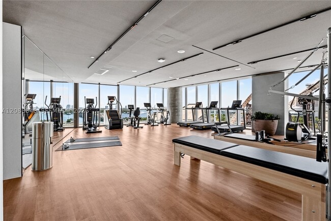 Building Photo - 1400 Biscayne Blvd