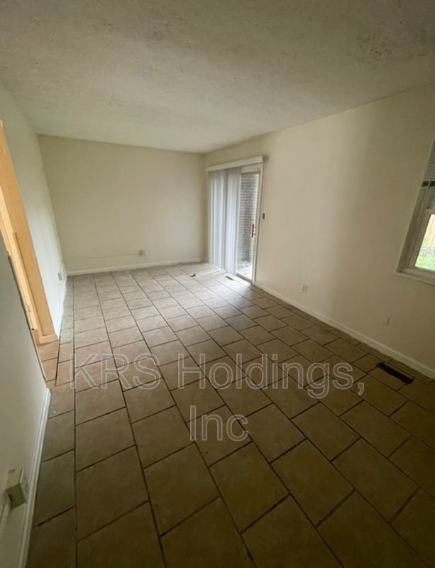 Building Photo - 6529 Pasteur Ct
