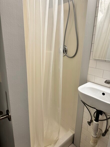 Building Photo - 23 Olmstead St