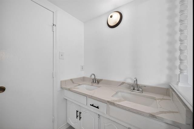 Building Photo - 12631 Hornbeam Dr