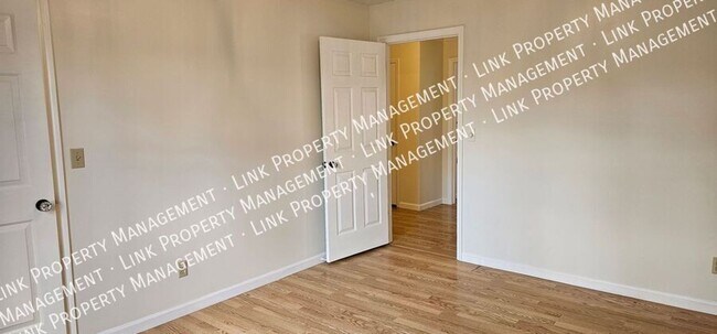 Building Photo - 9328 Berkshire Cir