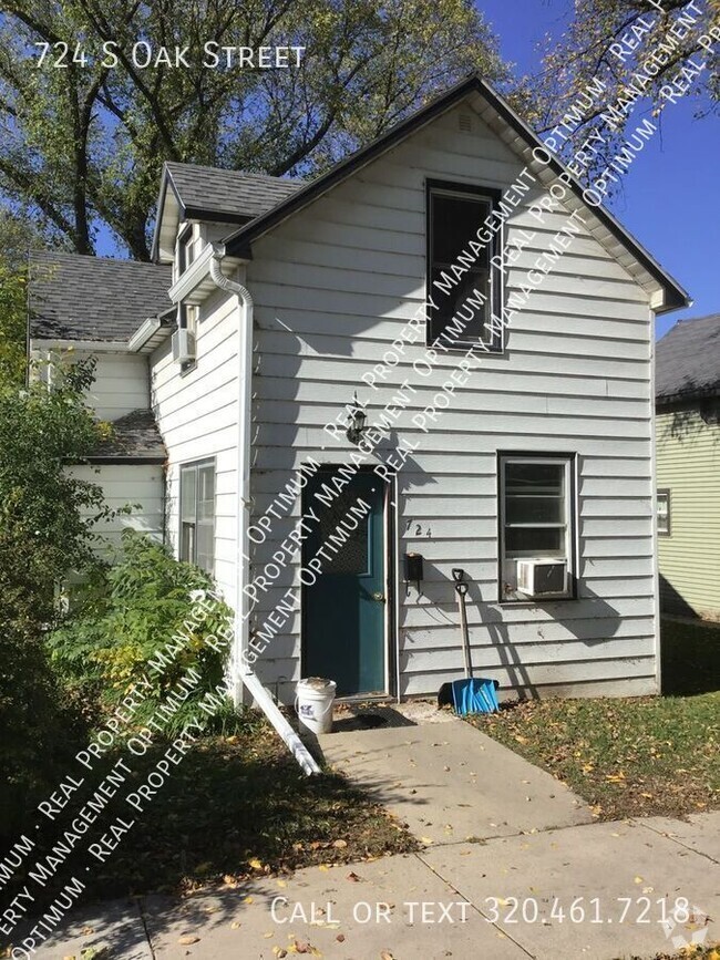 Building Photo - 1 1/4 Story Single Family Home with 3 bedr...