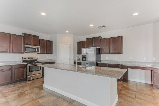 Building Photo - 1946 N 55th Pl