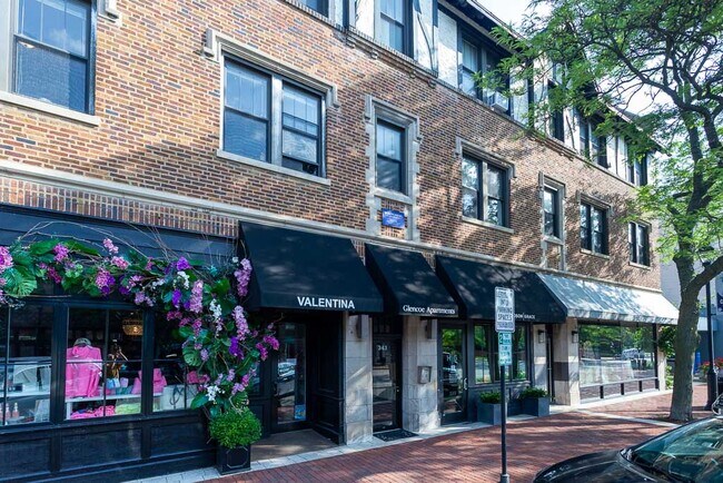 Primary Photo - 346 Park Ave