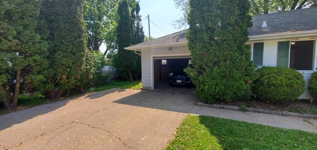 Building Photo - 1163 Higgins Ave