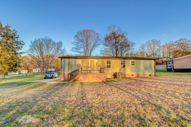 Building Photo - 105 Dutchess Dr