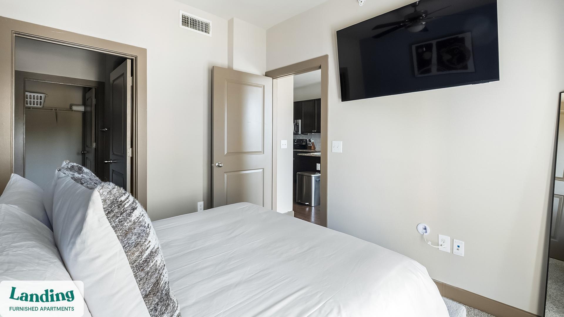 Building Photo - 13920 Mandolin Dr