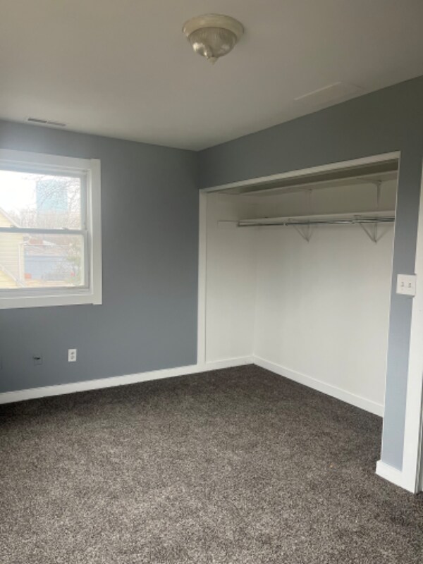 Building Photo - 209 Steadman St